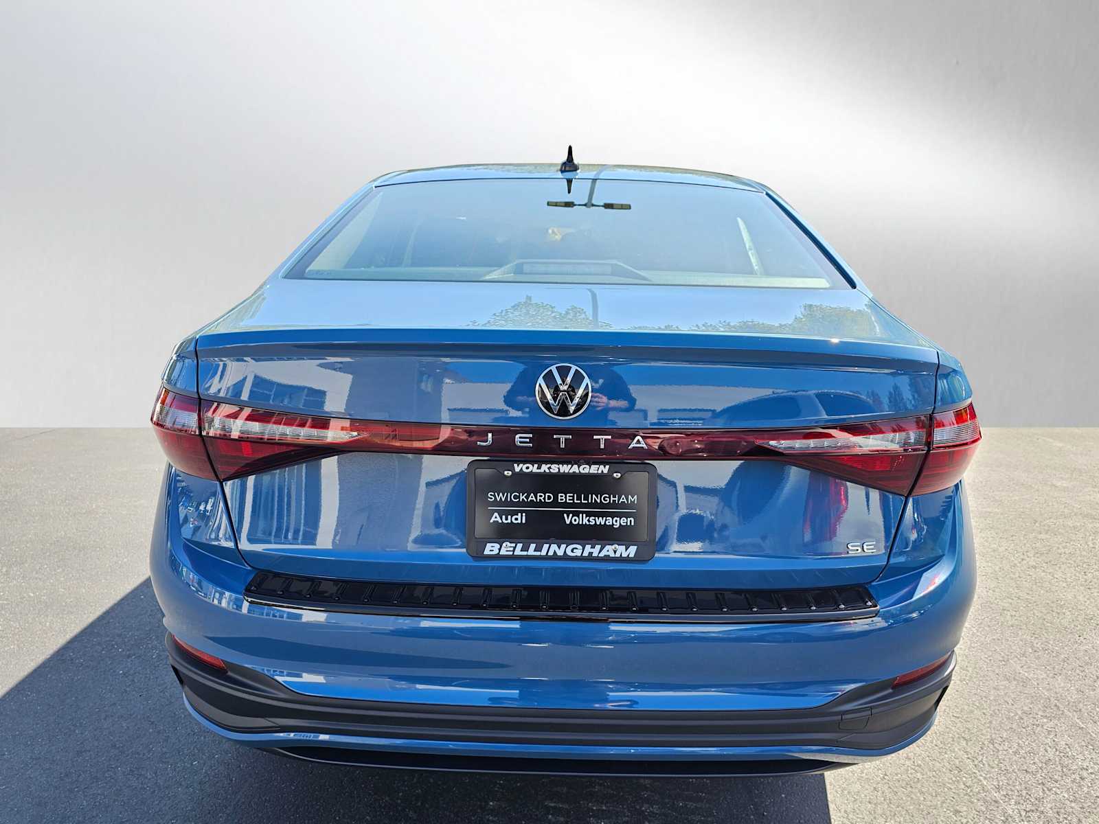 2025 Volkswagen Jetta SE photo 4
