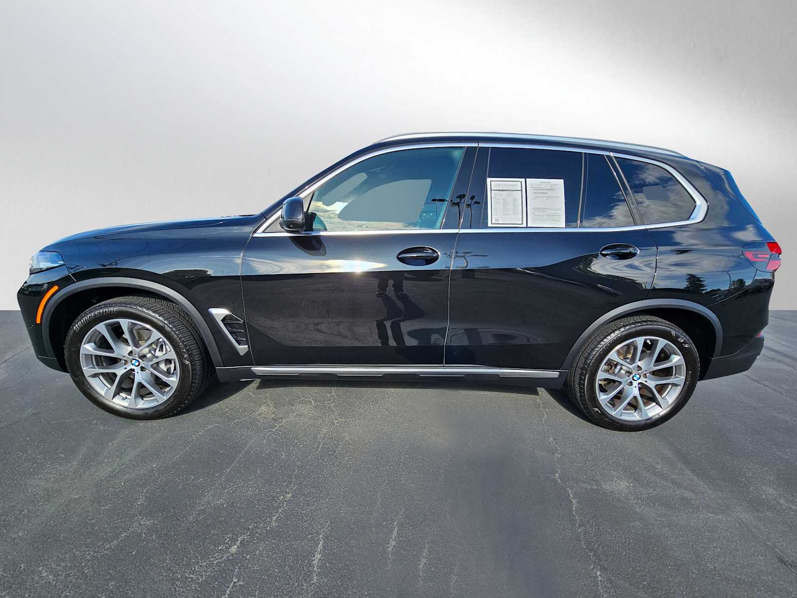 Used 2024 BMW X5 40i with VIN 5UX23EU01R9T15095 for sale in Bellingham, WA