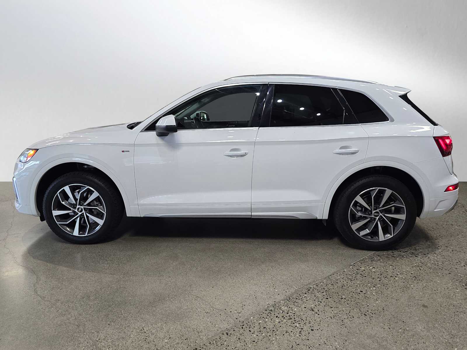 Used 2022 Audi Q5 Premium Plus with VIN WA1EAAFY4N2072380 for sale in Bellingham, WA