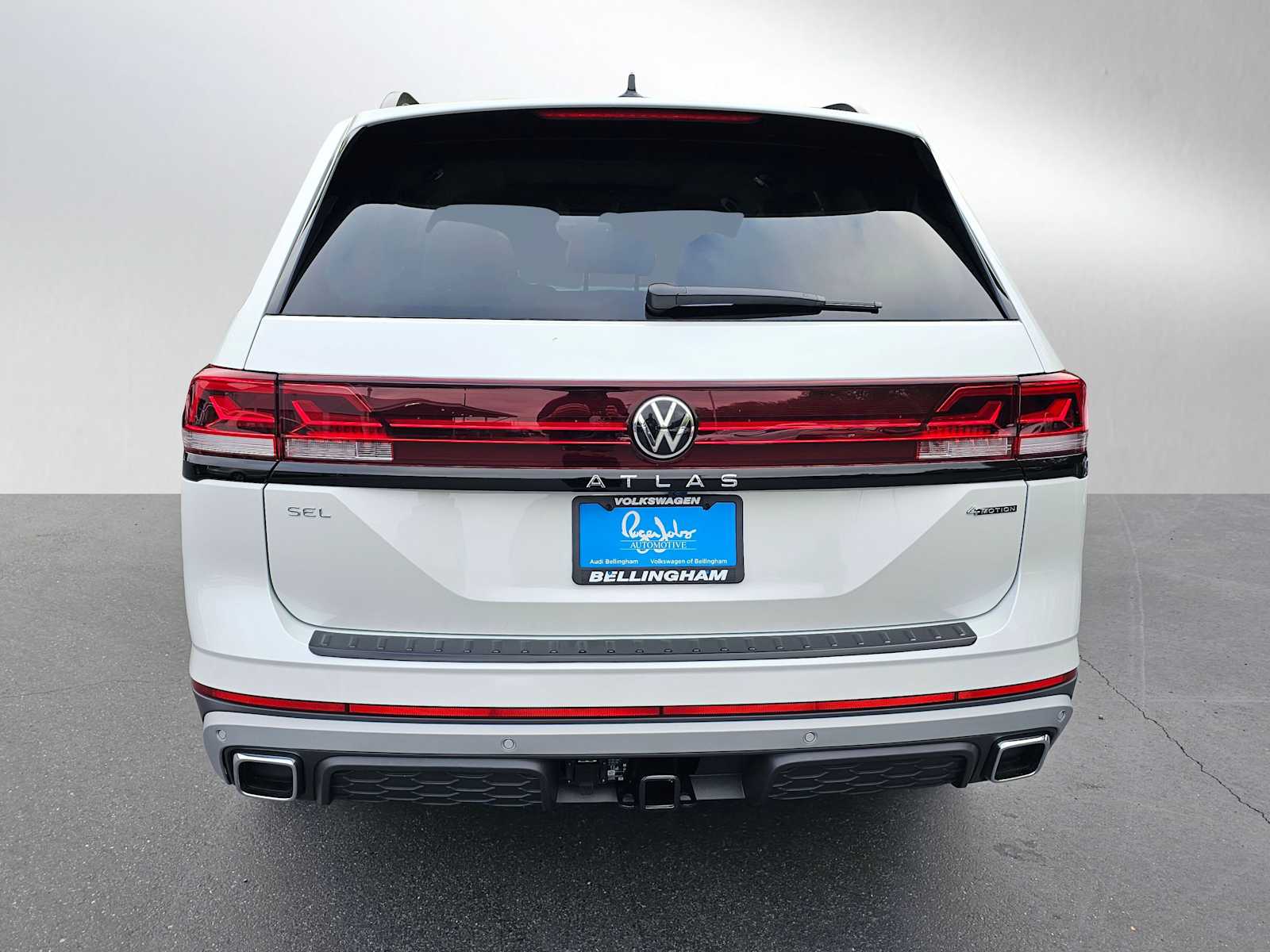 2024 Volkswagen Atlas Peak Edition SEL photo 4