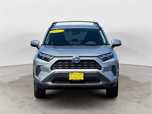2024 Toyota RAV4 Hybrid LE photo 2