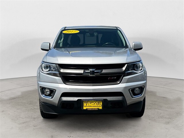 2017 Chevrolet Colorado Z71 photo 2