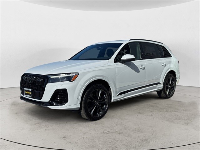 2025 Audi Q7 55 Premium Plus photo 3