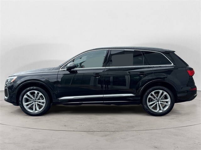 2025 Audi Q7 55 Premium Plus photo 4
