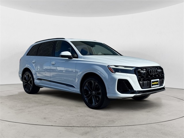 2025 Audi Q7 55 Premium Plus