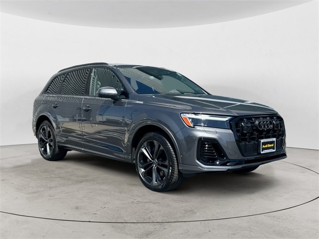 2025 Audi Q7 55 Premium Plus