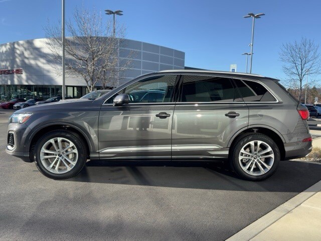 2025 Audi Q7 55 Premium photo 4