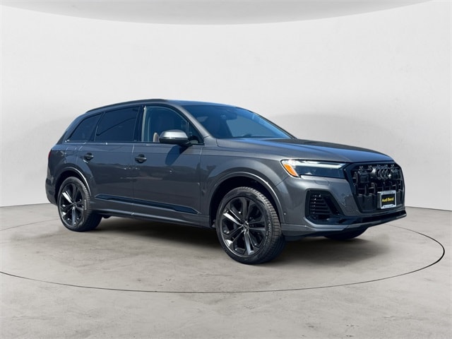 2025 Audi Q7 55 Premium Plus