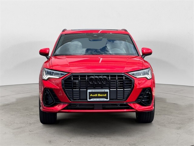 2025 Audi Q3 S line Premium photo 2
