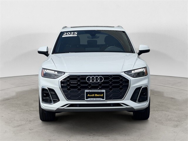 2025 Audi Q5 45 S line Premium Plus photo 2
