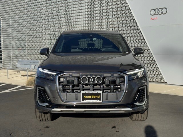 2025 Audi Q7 55 Premium photo 2