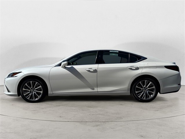2019 Lexus ES 350 Luxury photo 4