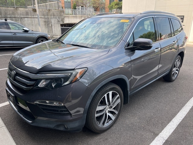 Used 2018 Honda Pilot Touring with VIN 5FNYF6H95JB055361 for sale in Bethesda, MD