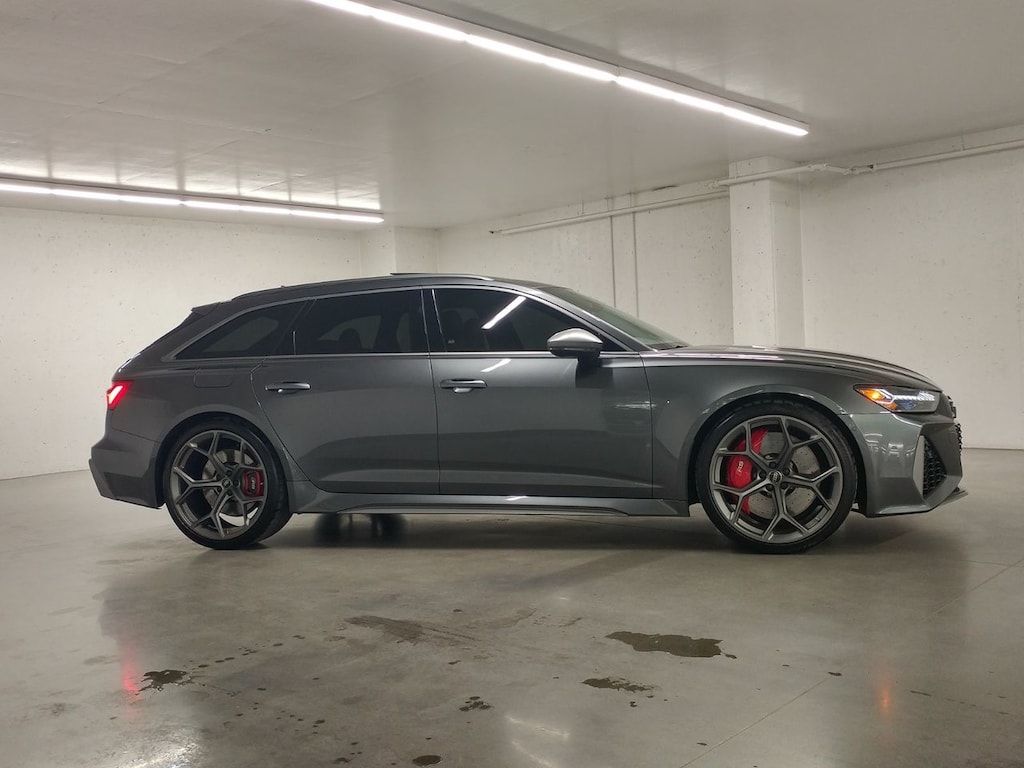 Used 2024 Audi Performance Quattro Dynamic Pack|RED Caliper Familiale