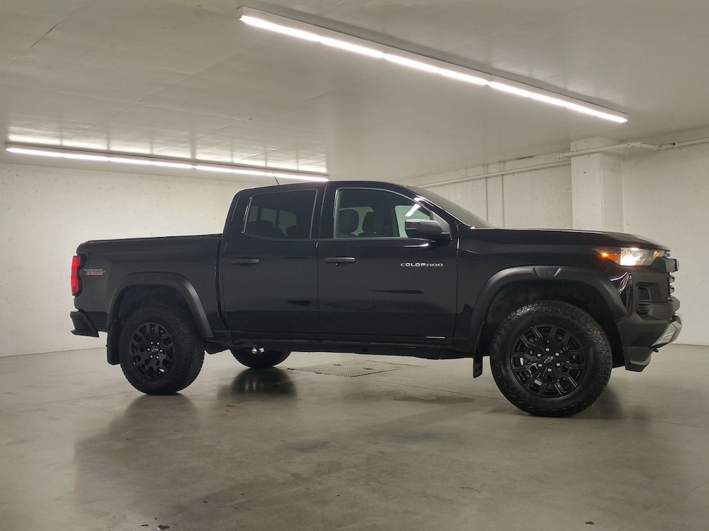 Used 2024 Chevrolet 4WD Trail Boss Camera |Carplay Camion cabine multiplace
