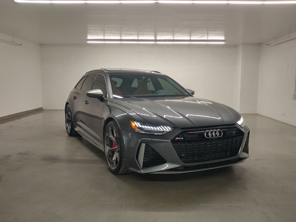 Used 2024 Audi Performance Quattro Dynamic Pack|RED Caliper Familiale