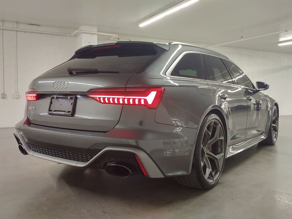 Used 2024 Audi Performance Quattro Dynamic Pack|RED Caliper Familiale