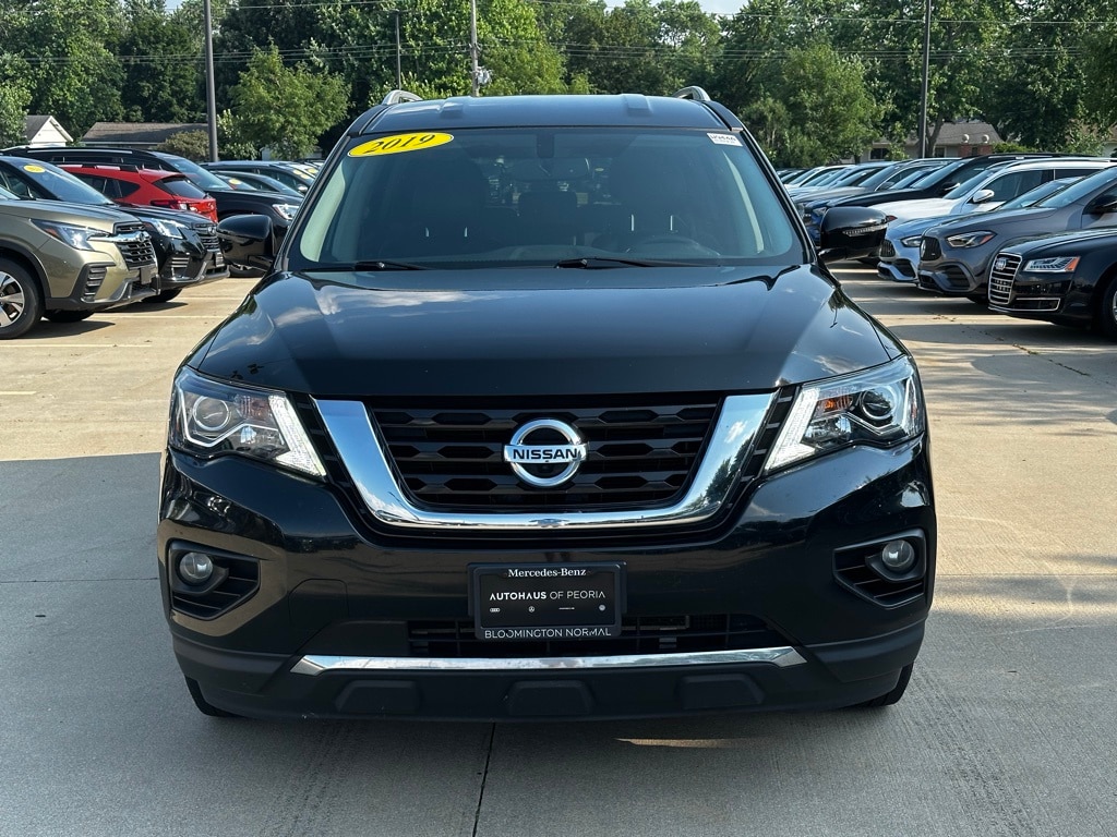 Used 2019 Nissan Pathfinder SL with VIN 5N1DR2MN0KC617887 for sale in Normal, IL