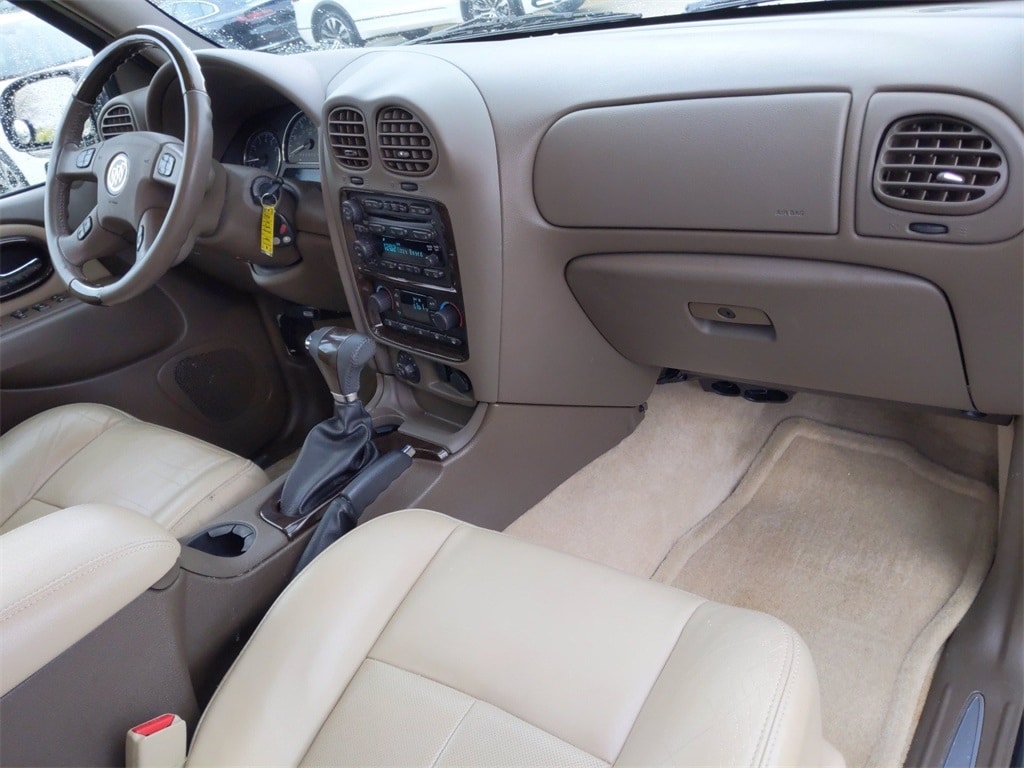 Used 2007 Frost White Buick Rainier for Sale in Normal