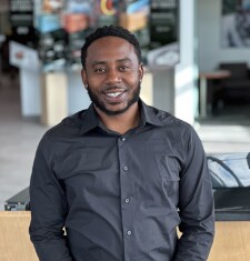 Staff member Shawn Gardner from ID_0bcf10