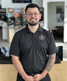 Staff member Andre Hernandez from ID_77a2d4