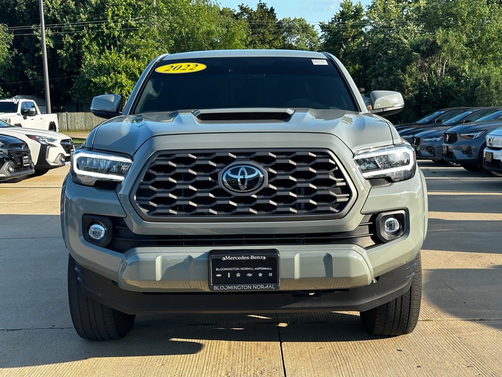 Used 2022 Toyota Tacoma TRD Sport with VIN 3TYCZ5AN8NT086452 for sale in Normal, IL
