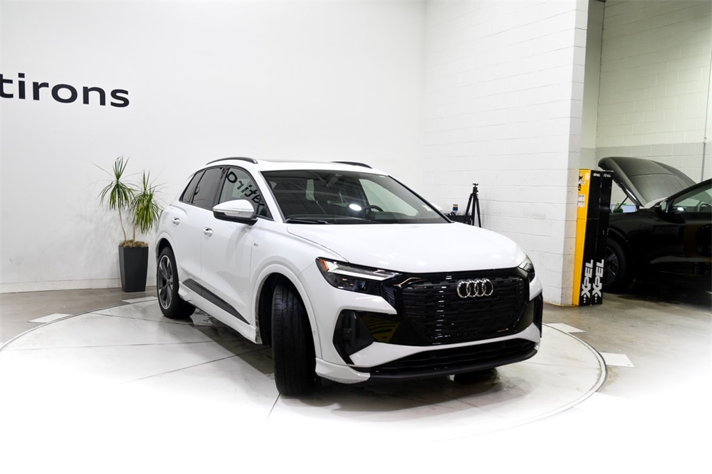 Used 2024 Audi Q4 e-tron Premium Plus with VIN WA1LUBFZ3RP062784 for sale in Broomfield, CO