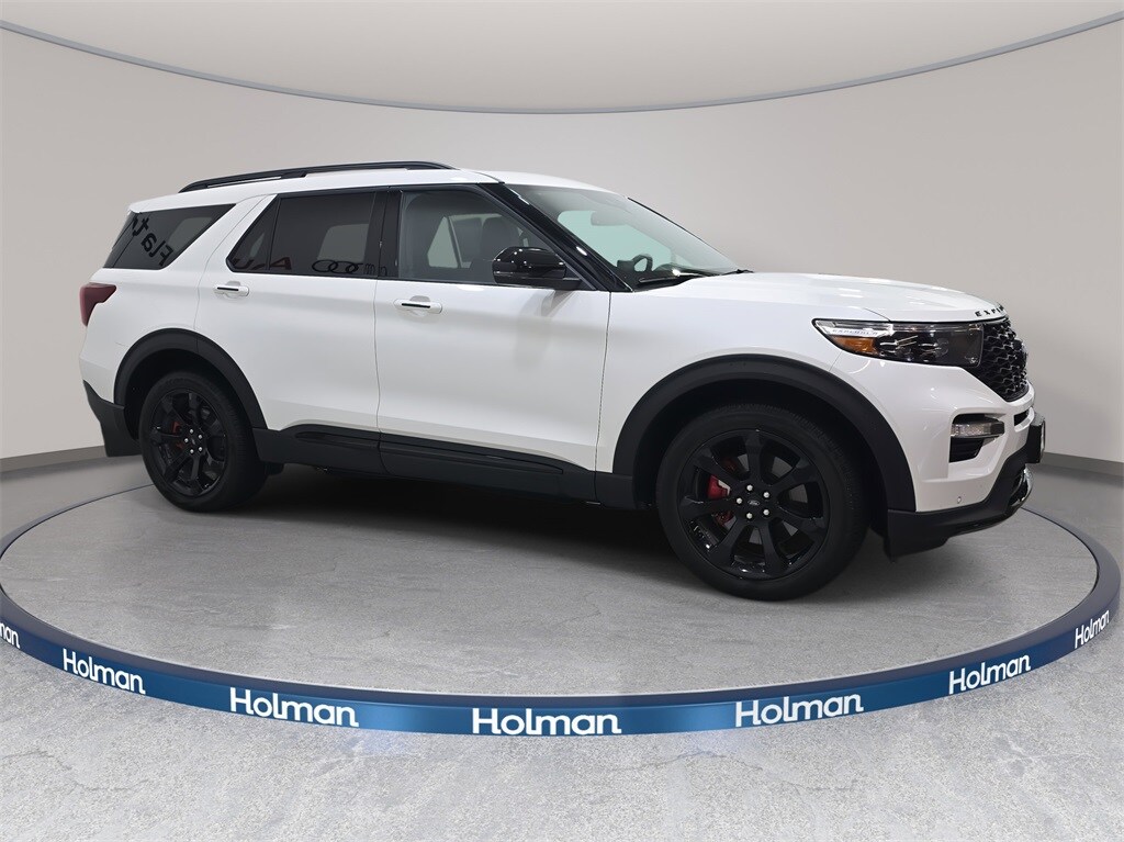 2024 Ford Explorer ST photo 4