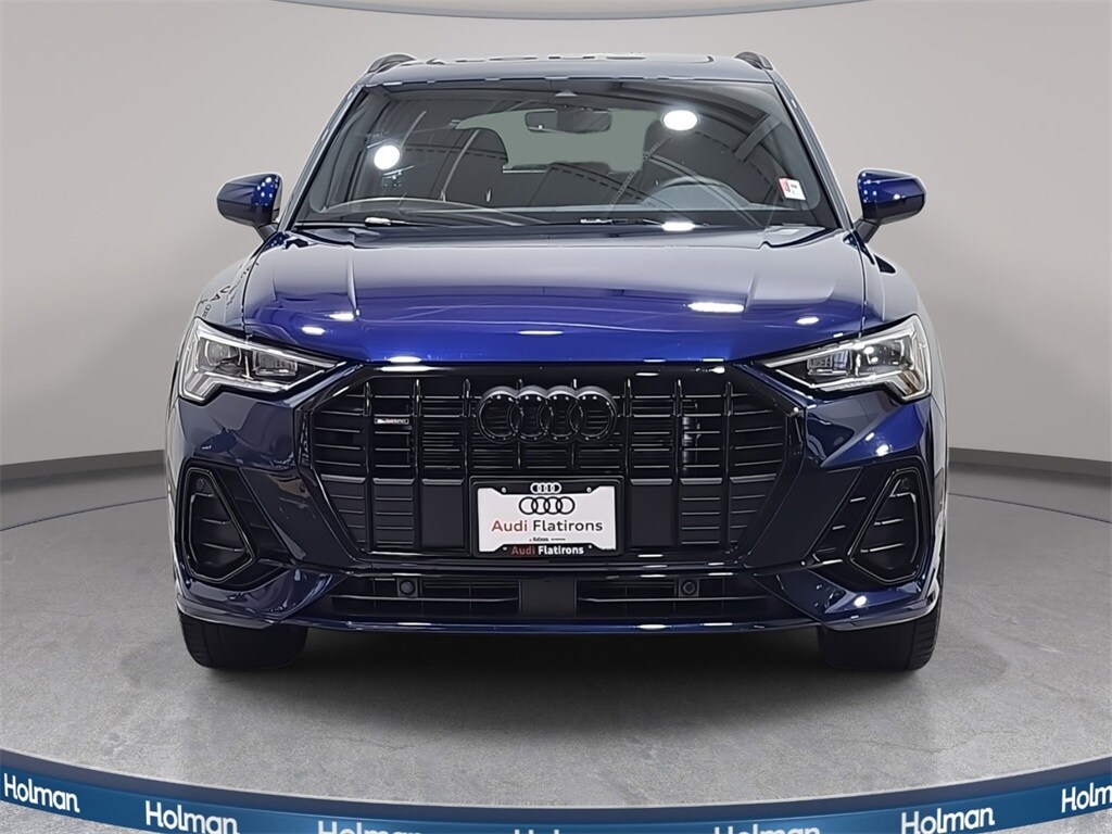 2025 Audi Q3 Premium photo 2
