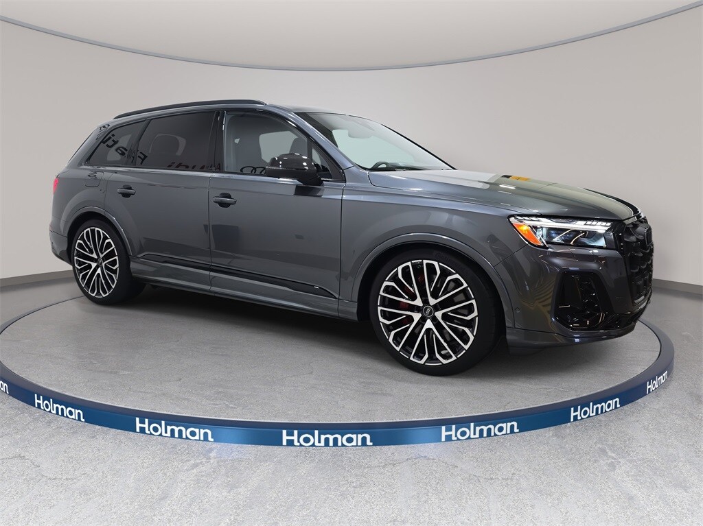 2025 Audi SQ7 Prestige photo 4
