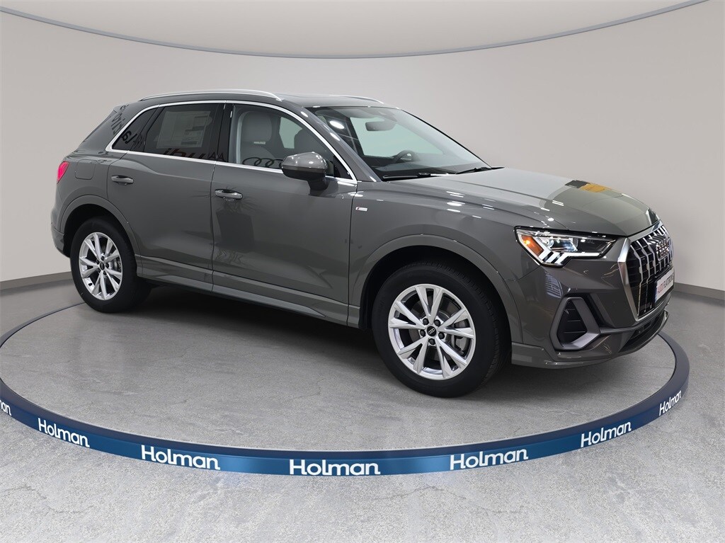 2025 Audi Q3 45 TFSI S line Premium Plus photo 2