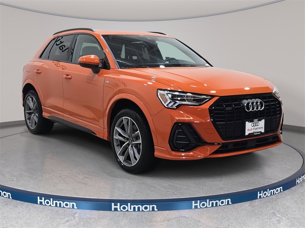 2024 Audi Q3 S line Premium Plus photo 3