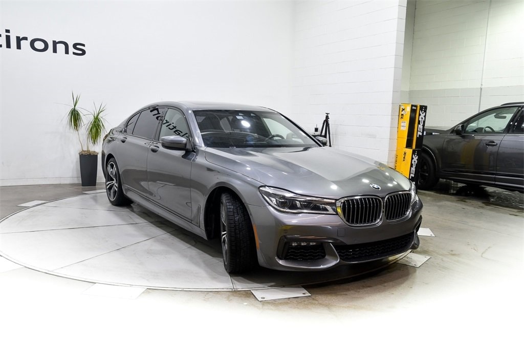 Used 2019 BMW 7 Series 750i with VIN WBA7F0C58KGM25283 for sale in Broomfield, CO