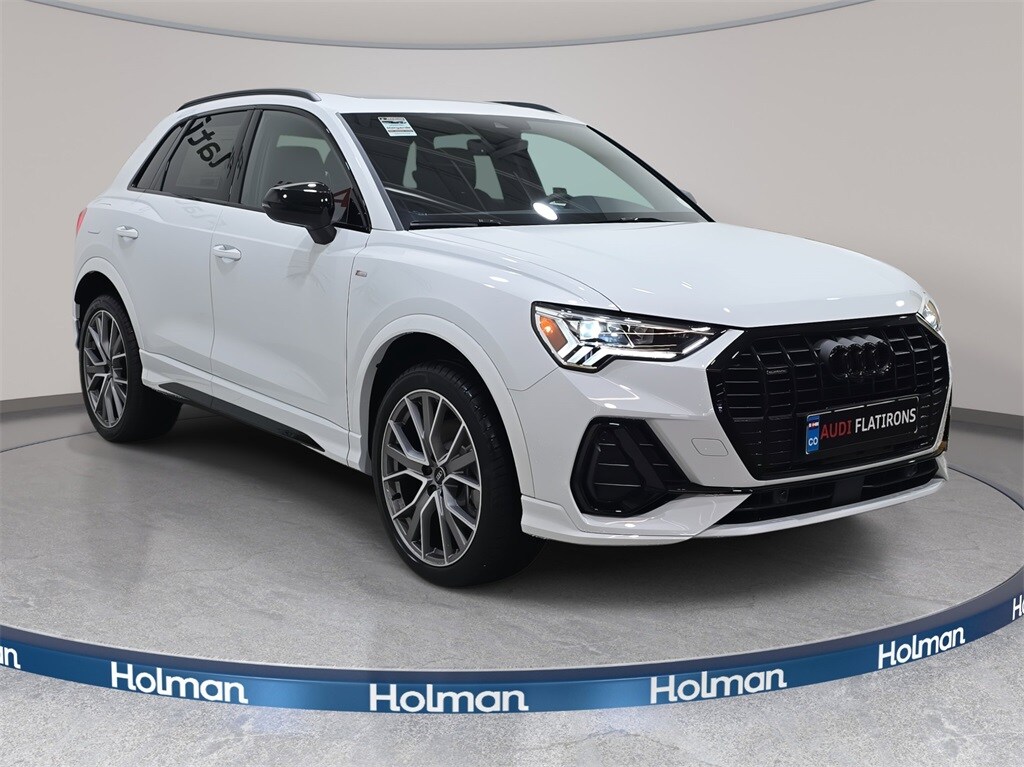 2025 Audi Q3 45 TFSI S line Premium Plus photo 2