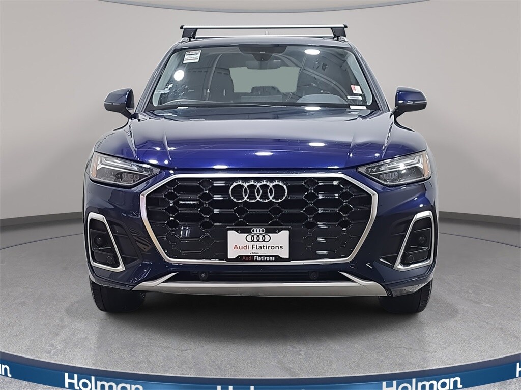 2022 Audi Q5 45 S line Premium photo 2