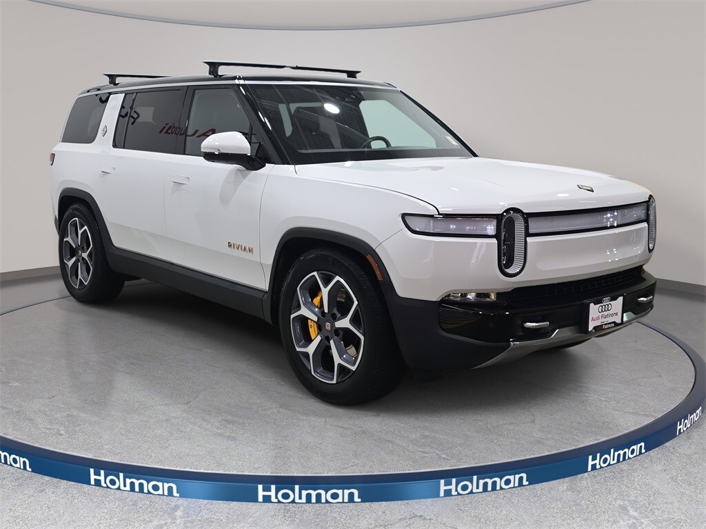 2023 Rivian R1S Adventure photo 3