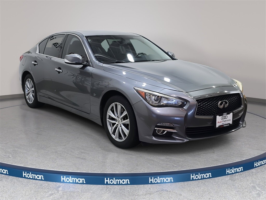 2015 Infiniti Q50 Premium photo 3