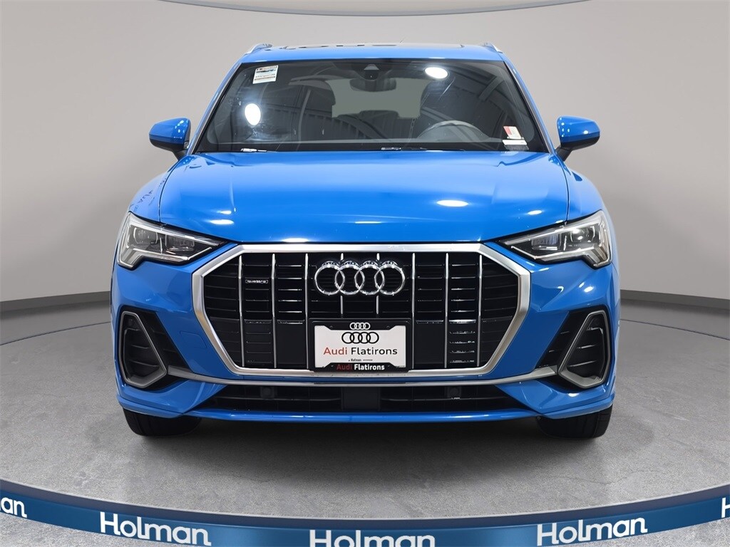 2021 Audi Q3 S line Premium Plus photo 2