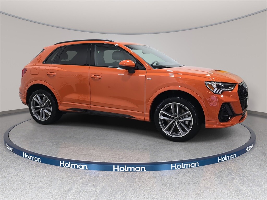 2024 Audi Q3 S line Premium Plus photo 4