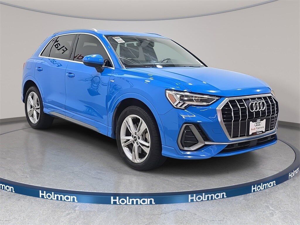 2021 Audi Q3 S line Premium Plus photo 3