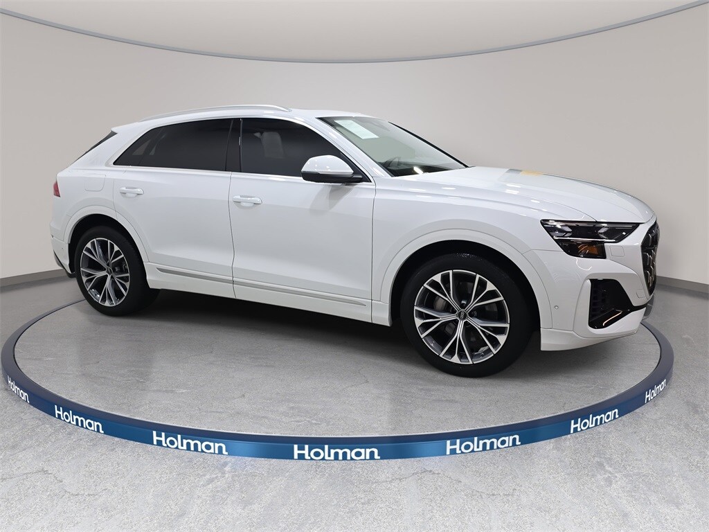 2024 Audi Q8 55 Prestige photo 2
