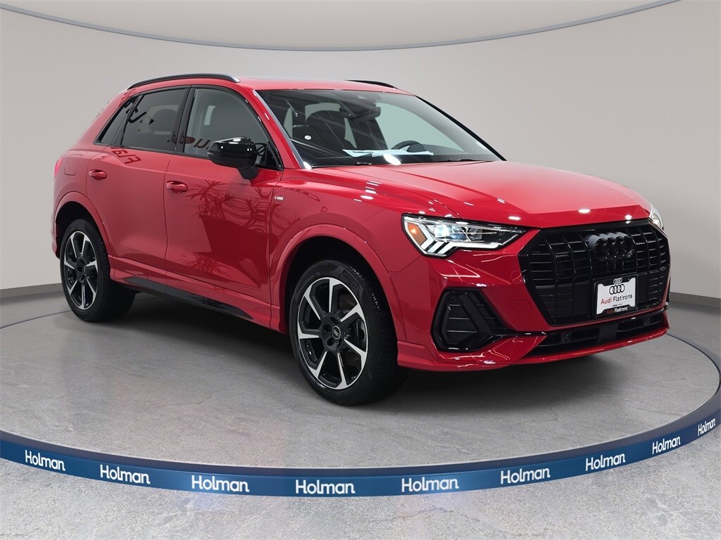 2025 Audi Q3 45 TFSI S line Premium Plus photo 3