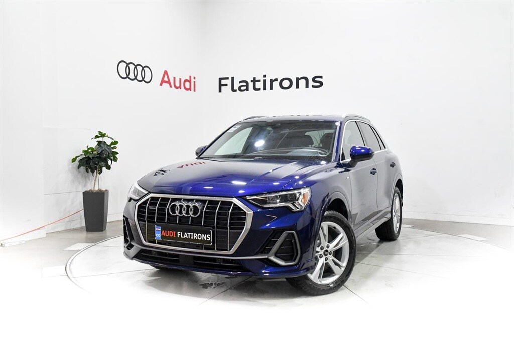 2024 Audi Q3 S line Premium photo 2