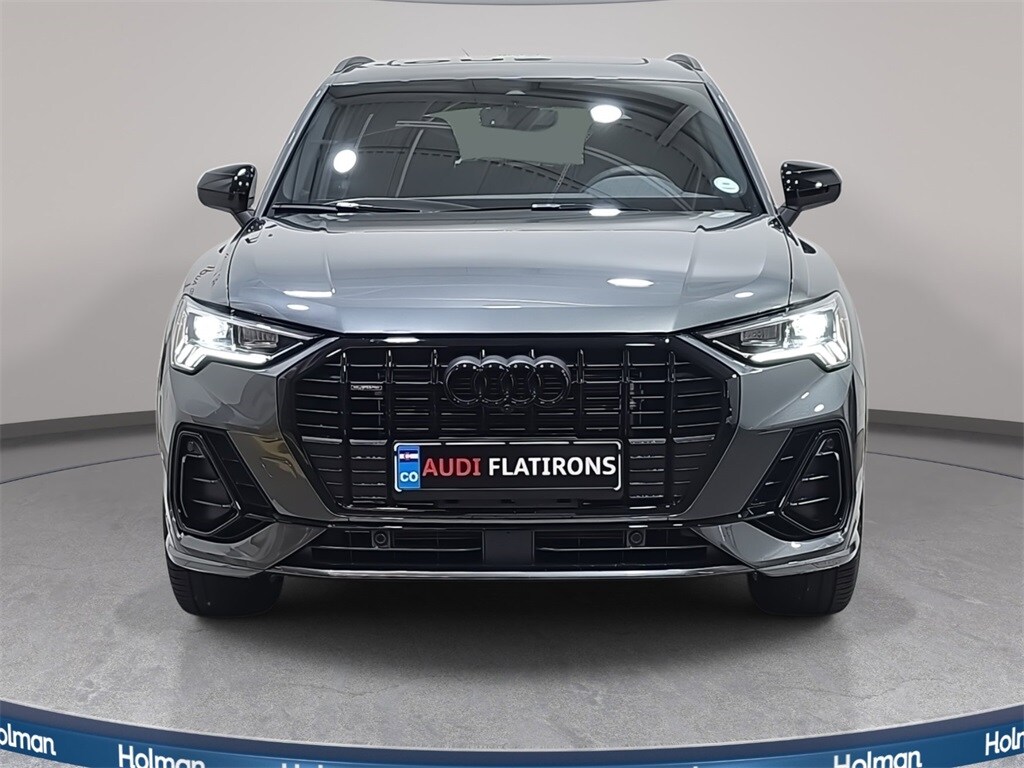 2025 Audi Q3 45 TFSI S line Premium Plus photo 2