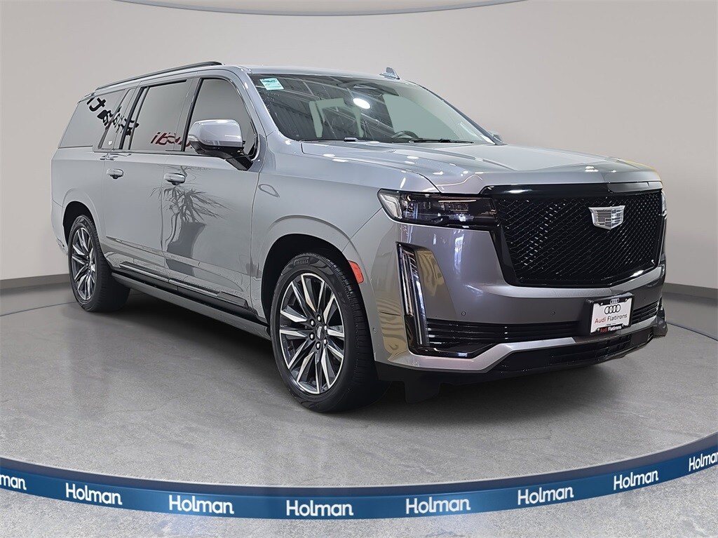 2021 Cadillac Escalade ESV Sport photo 3