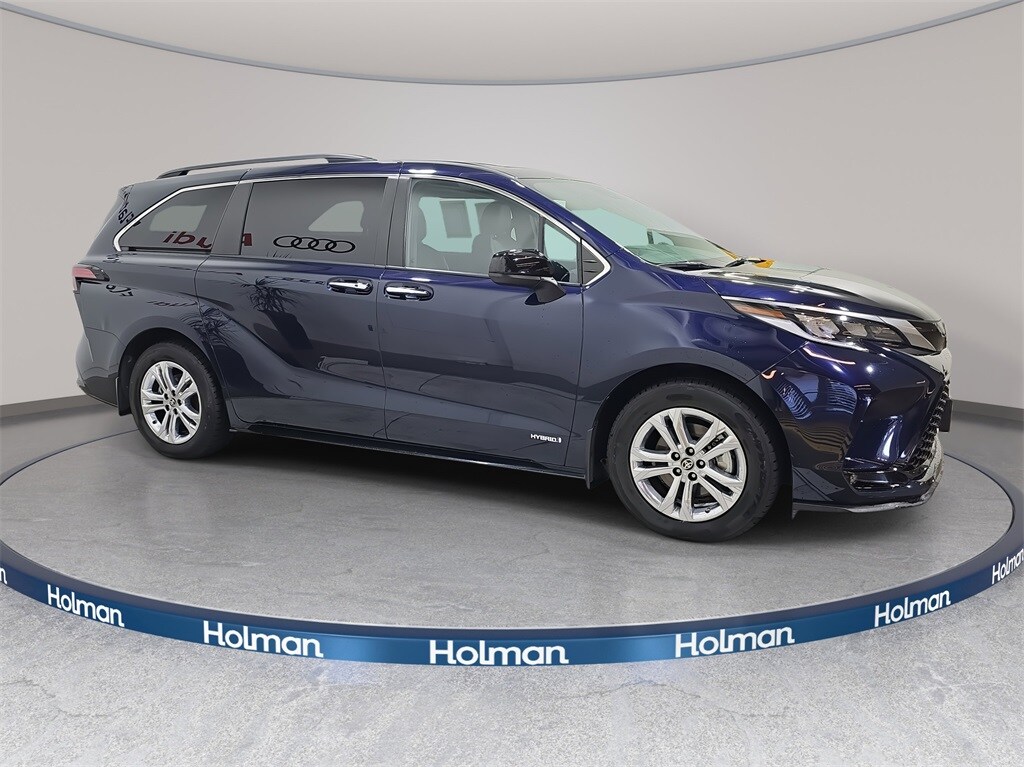 2021 Toyota Sienna XSE photo 4