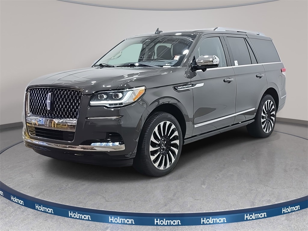 2022 Lincoln Navigator Black Label's photo
