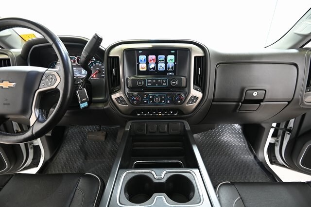 2018 Chevrolet Silverado 2500HD High Country photo 2