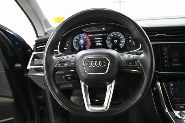 2022 Audi Q7 55 Premium Plus photo 3