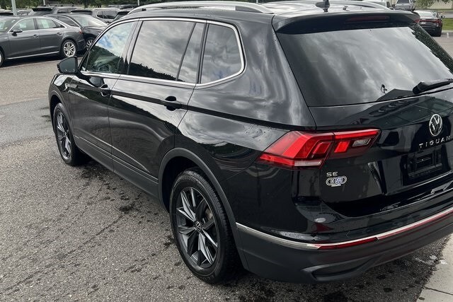 2023 Volkswagen Tiguan SE photo 3